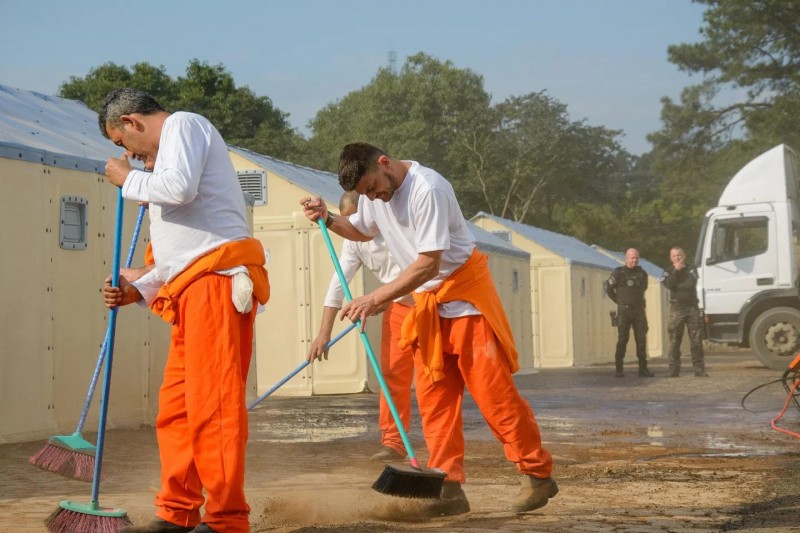 Apenados trabalharam na inauguração do Centro Humanitário de Acolhimento voltado às famílias atingidas pelas enchentes